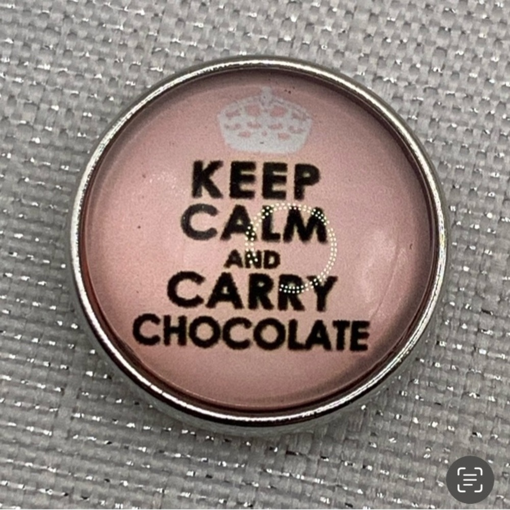 KEEP CALM AND CARRY CHOCOLATE - Snap Button Charm - 18mm/20mm